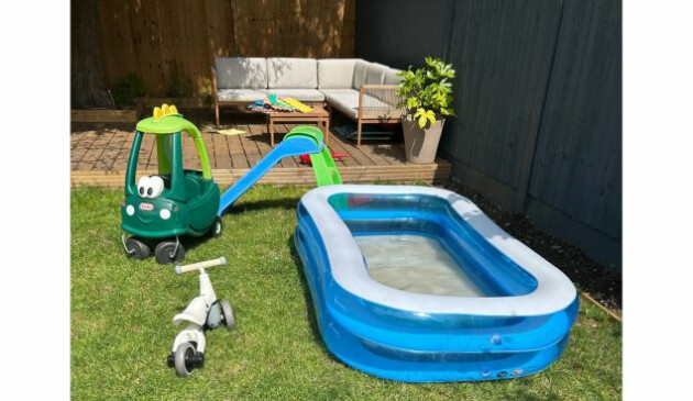 chad valley family swim centre paddling pool