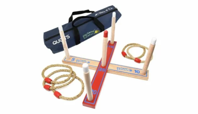 A wooden quotis set with a navy blue carry bag