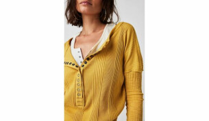 Augi Henley Top