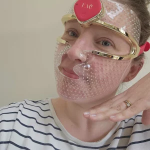Mumsnet editor Rebecca wears the Mumsnet editor Rebecca wears the FOREO FAQ™ 201