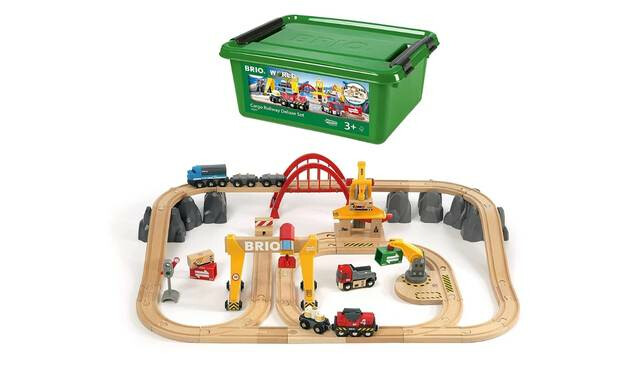BRIO World Cargo Railway Deluxe Set