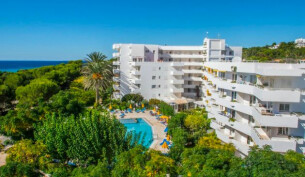 Hamilton Court Menorca