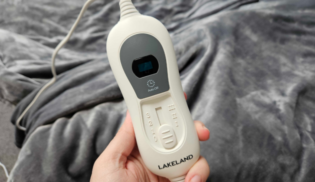 Lakeland The Snuggler Heated Throw control panel