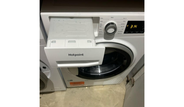 Hotpoint NTM1192SK 9kg Heat Pump Tumble Dryer