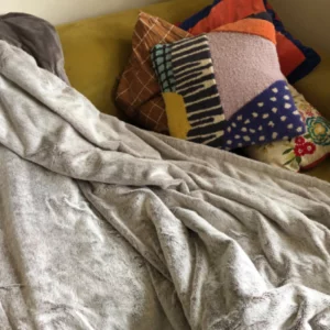 Dreamland Deluxe Alaskan Husky Faux Fur Throw