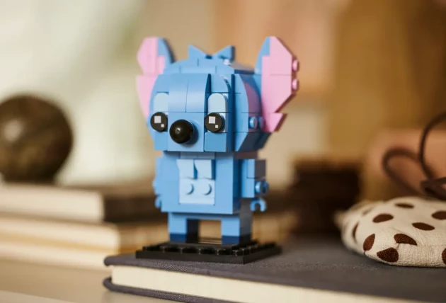 LEGO's BrickHeadz™ Stitch built on a book