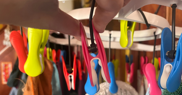 A close up of the pegs on the Lakeland 16 Soft Grip Pegs Smalls Dryer