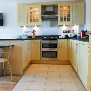 Driftwood Apartments kitchen