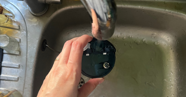 Mumsnet editor Poppy O'Neill testing the Tefal AeroSteam