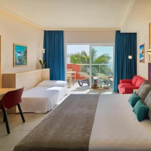 Room at the Adrián Hoteles Roca Nivaria hotel in Costa Adeje Tenerife