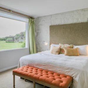 Alexandra Hotel room