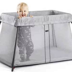 BabyBjorn travel cot happy
