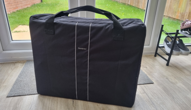 BabyBjörn Travel Cot Light in carry bag
