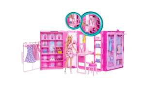 Barbie Dream Closet Toy Playset with Fashion Doll & Accessories