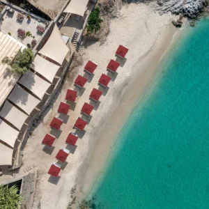 Bill & Coo Suites and Lounge beach
