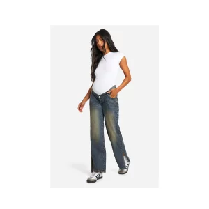 Boohoo Maternity Basic Split Hem Straight Leg Jeans stock image posed by model front view 2