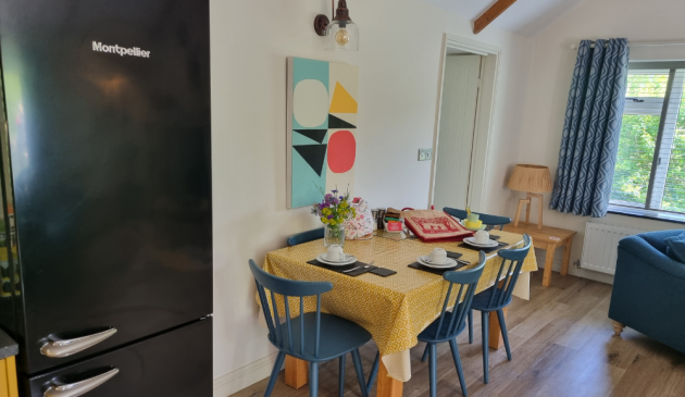 Pentree cottage dining room