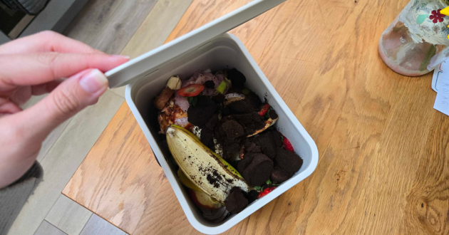 Inside the Brabantia Sort & Go Waste Bin 6L while filled