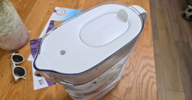 Close up of the lid on the  Brita Style Essential Water Filter Jug