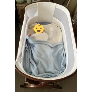 Ickle Bubba Bubba&Me Luxe Bedside Crib in testing with real baby