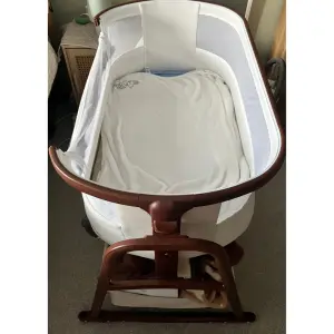 Ickle Bubba Bubba&Me Luxe Bedside Crib in testing