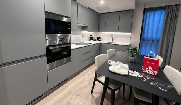Kitchen area at the CitySuites II aparthotel in Manchester