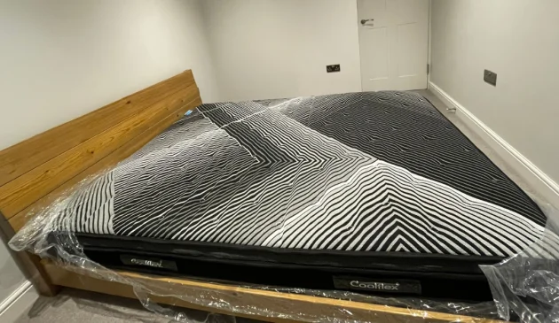 Coolflex® Hybrid Breeze Ortho Mattress on bed