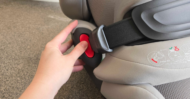 Cybex Pallas G3 buckle