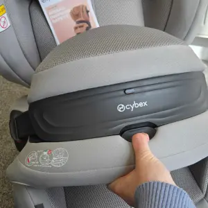 Cybex Pallas G3 impact shield