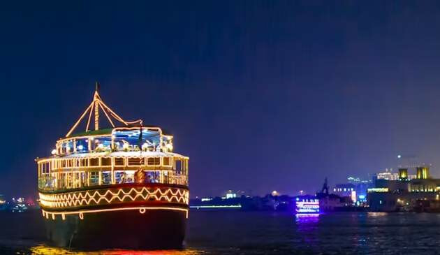 Dubai dhow cruise