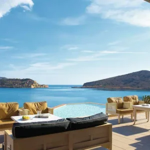 Domes of Elounda bar