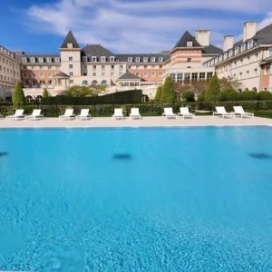 Dream Castle Hotel Marne La Vallee pool