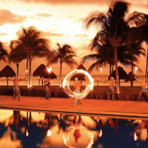 Evening entertainment at Dreams Tulum