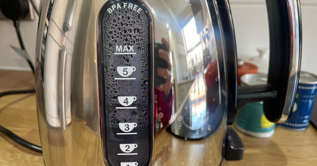 A close up of the measuring gauge inside the Dualit Lite Kettle