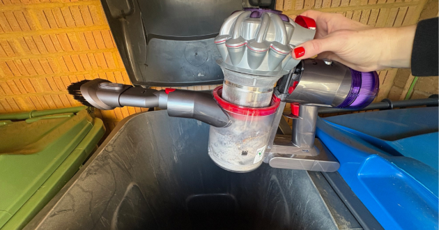 Dyson Car and Boat handheld vacuum cleaner emptying