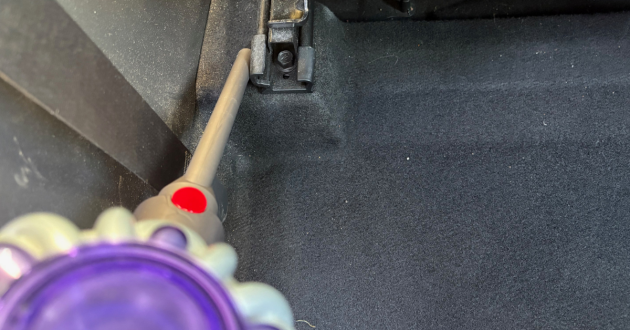 Dyson Car and Boat handheld vacuum cleaner crevice cleaning
