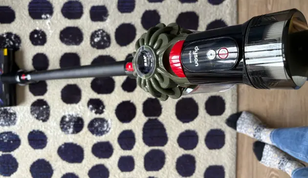 Dyson V8 Cyclone review