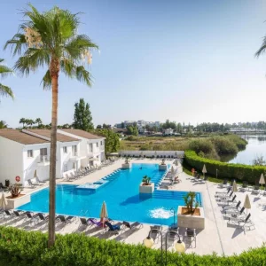 Eix Lagotel Holiday Resort