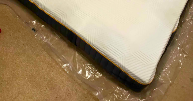 Looking down on the Emma Original Elite Mattress