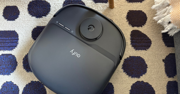 Eufy Omni C28 Robot Vacuum & Mop review cleaning carpet