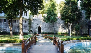 Find hotels in Istanbul