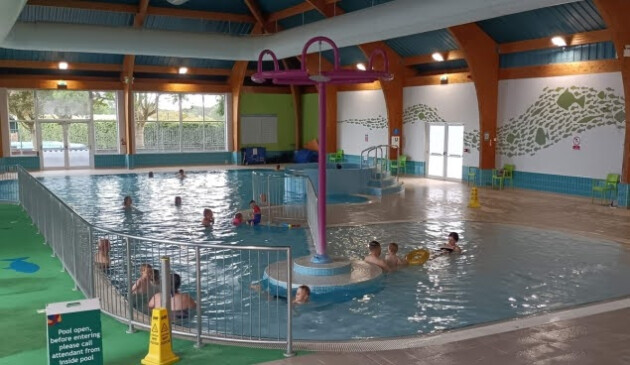 The indoor pool at Hoburne Bashley holiday park