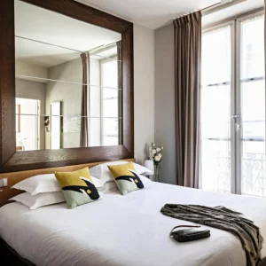 A room at the Holiday Inn Paris Palais