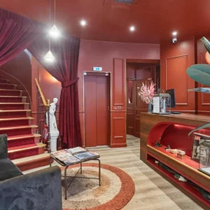 The lobby at Lux Hôtel Picpus in Paris