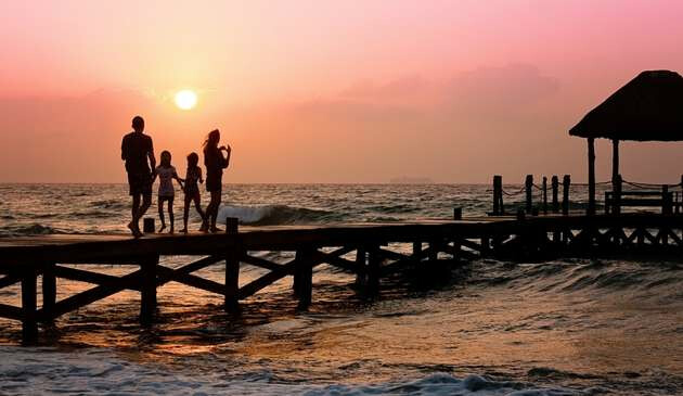 how to plan a family holiday