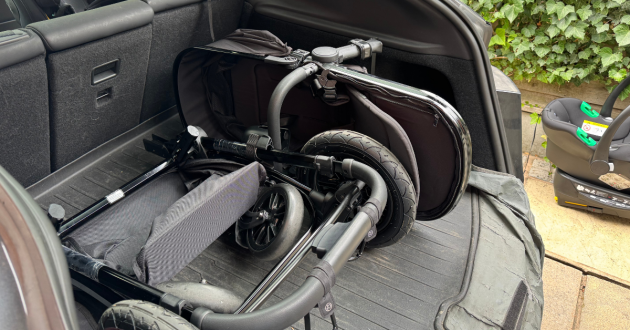 Ickle Bubba Stomp Luxe Elements Edition travel system storage