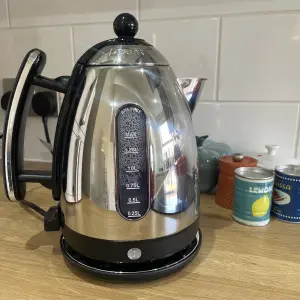 Testing picture of the Dualit Lite Kettle