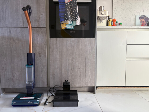 Dyson Clean + Wash Hygiene what's in the box