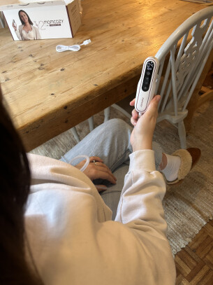 Momcozy V2 breast pump