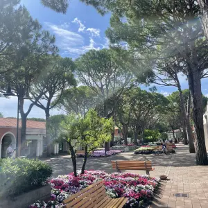 Eurocamp Union Lido Mare, Cavallino review image of resort walkway